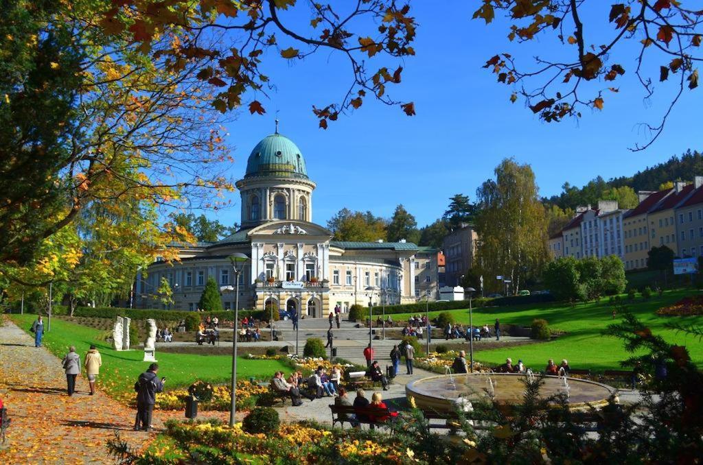 Lądek-Zdrój Dom Puchacza W Ladku-Zdrojuヴィラ エクステリア 写真